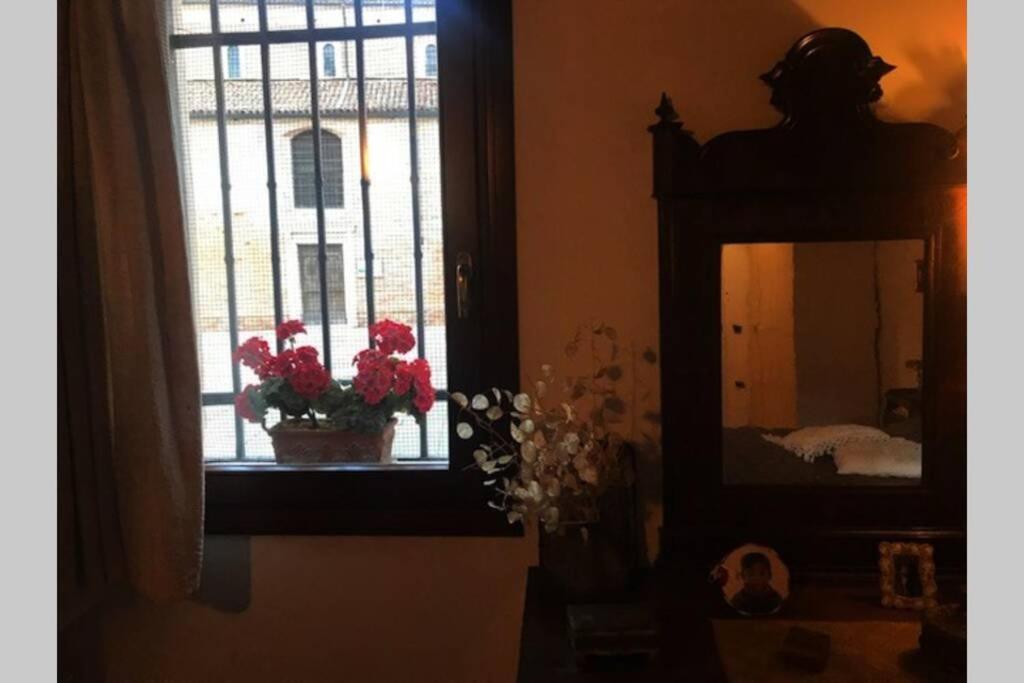 Appartamento Tipico Con Corte Privata Venise Extérieur photo